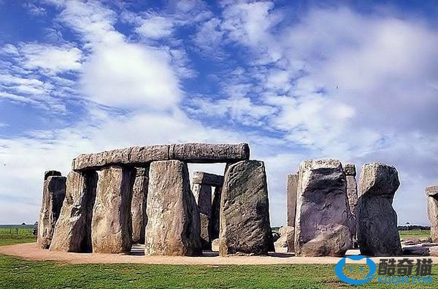 盘点古代著名十大天文观测台，史前英国巨石阵排第一，复活节岛石像上榜