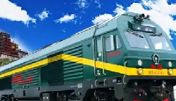 中国时速最快的火车，上海磁悬浮列车每小时430公里