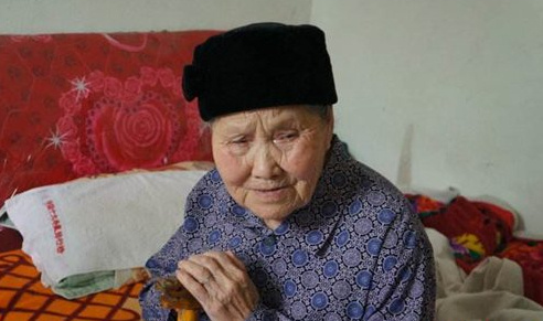 中国十大最长寿的寿星排名：第一位新疆奶奶134岁，心态平和、子孙孝顺是罗乜昌老人的秘诀